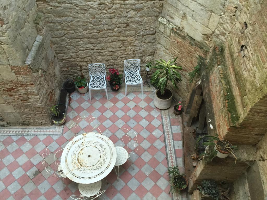 B&B Le Chat Qui Dort Montricoux Exterior foto